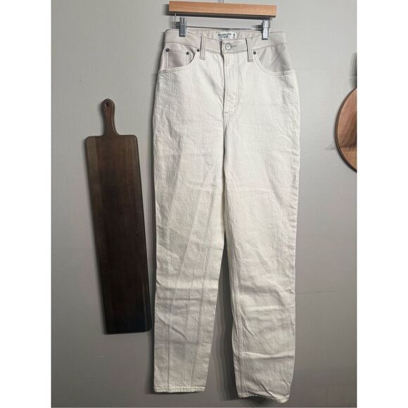 Abercrombie & Fitch white ultra High Rise The 90s straight Jeans Size 4 Extra Lo - Picture 1 of 6